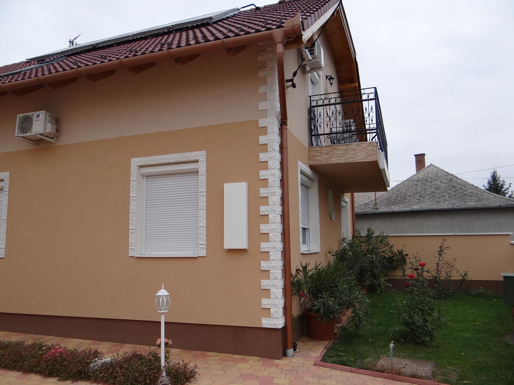 Marinica Apartman Hajduszoboszlo Exterior foto
